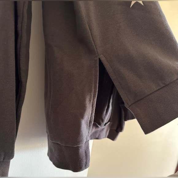 Promesa gray w/ white stars loose fit crew neck top; medium; EUC - Picture 4 of 5